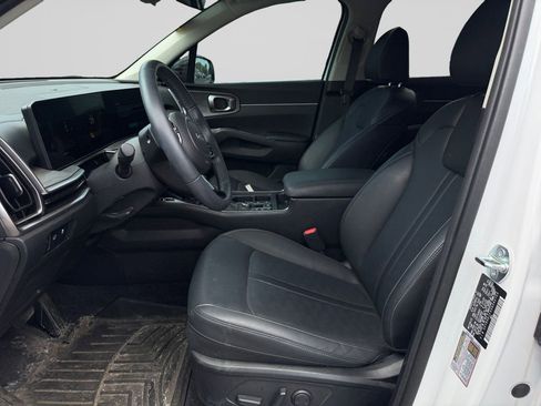 Certified 2025 Kia Sorento X-Line EX AWD/4WD image 10