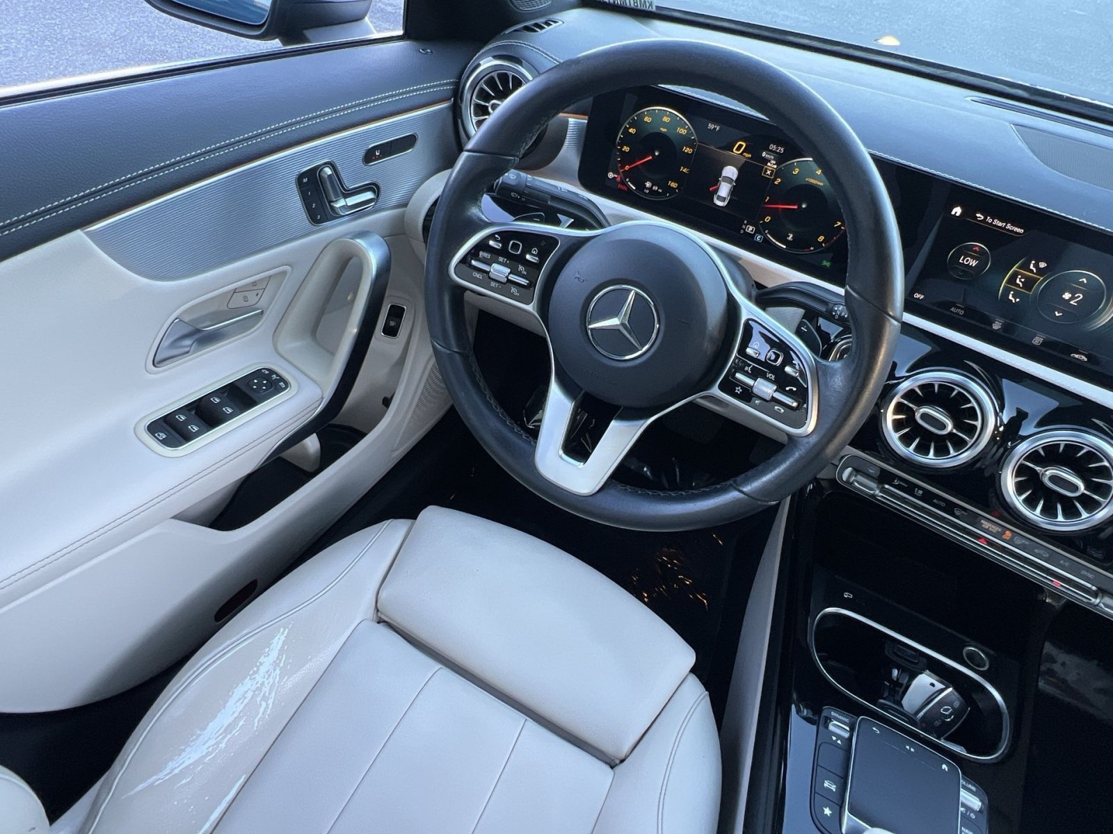Used 2021 Mercedes-Benz CLA 250 image 16