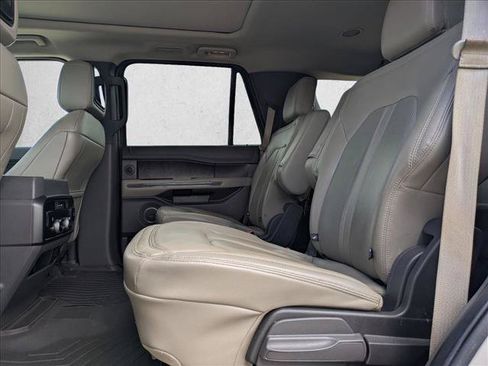 Used 2018 Ford Expedition Limited AWD/4WD image 18