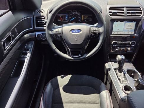 Used 2019 Ford Explorer XLT w/ Equipment Group 202A image 17