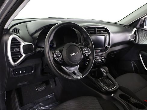Used 2023 Kia Soul LX w/ LX Technology Package image 25