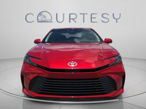 Used 2025 Toyota Camry LE FWD image 8