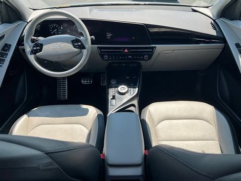 Used 2023 Kia Niro Wave w/ Wave Preserve Package FWD image 13