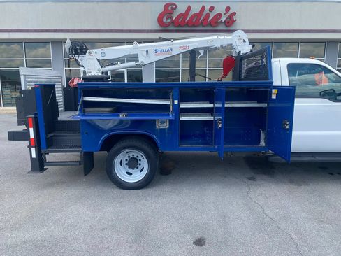 Used 2014 Ford F550 4x4 Regular Cab Super Duty image 24
