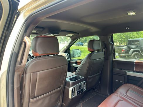 Used 2018 Ford F150 King Ranch w/ Equipment Group 601A Luxury AWD/4WD image 19