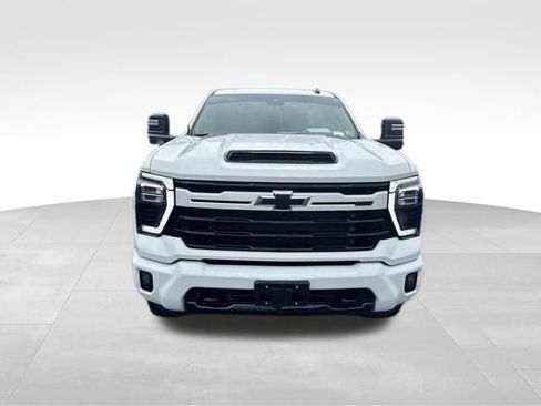 Used 2024 Chevrolet Silverado 2500 LT w/ Z71 Sport Edition AWD/4WD image 2
