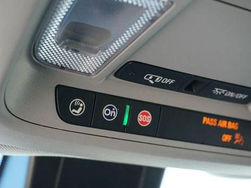 Used 2024 GMC Terrain SLE FWD image 25
