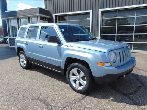 Used 2014 Jeep Patriot Sport w/ Power Value Group AWD/4WD image 6