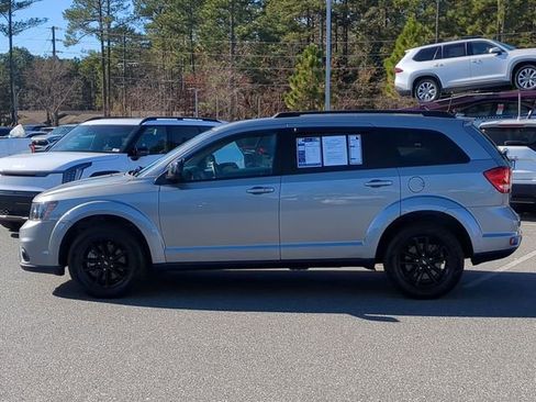 Used 2019 Dodge Journey SE w/ Connectivity Group image 7
