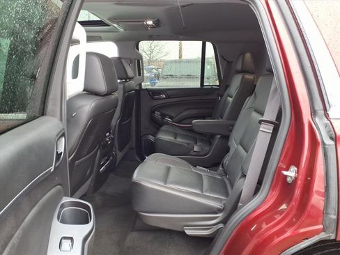 Used 2016 GMC Yukon SLT w/ Open Road Package image 8