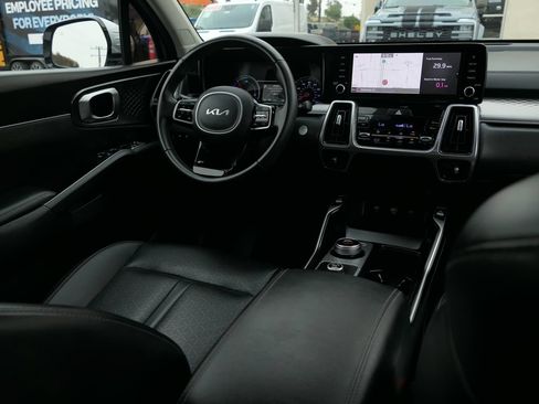 Used 2022 Kia Sorento S FWD image 29