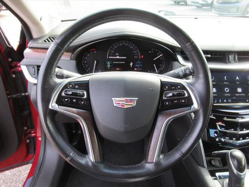 Used 2019 Cadillac XTS Luxury image 16