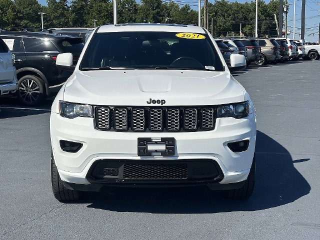 Used 2021 Jeep Grand Cherokee Laredo X AWD/4WD image 2