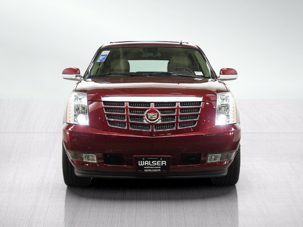 Used 2011 Cadillac Escalade Luxury AWD/4WD image 8