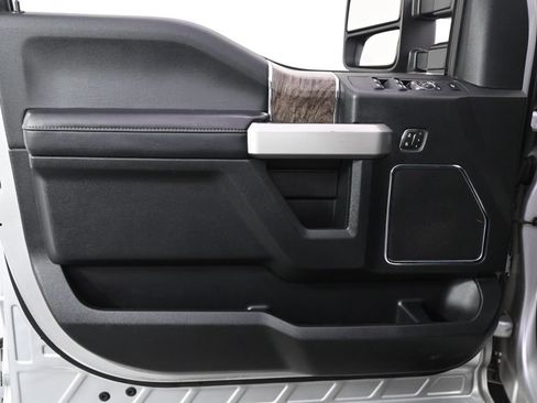 Used 2019 Ford F250 Lariat AWD/4WD image 22
