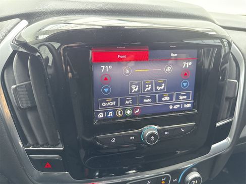 Used 2020 Chevrolet Traverse LS image 21