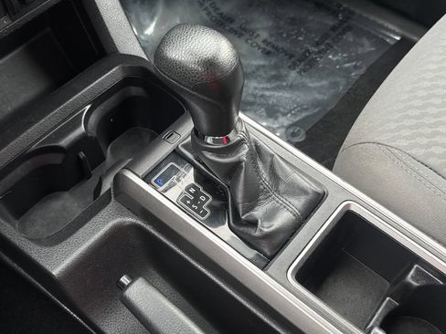 Used 2022 Toyota Tacoma SR5 RWD image 27