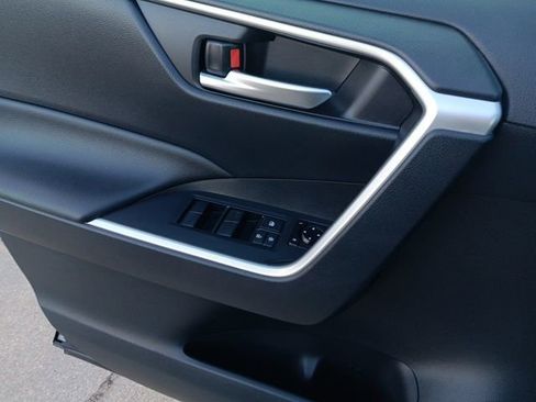 Used 2019 Toyota RAV4 XLE image 15