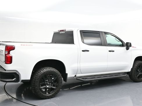 Used 2021 Chevrolet Silverado 1500 LT Trail Boss w/ Bed Protection Package image 7
