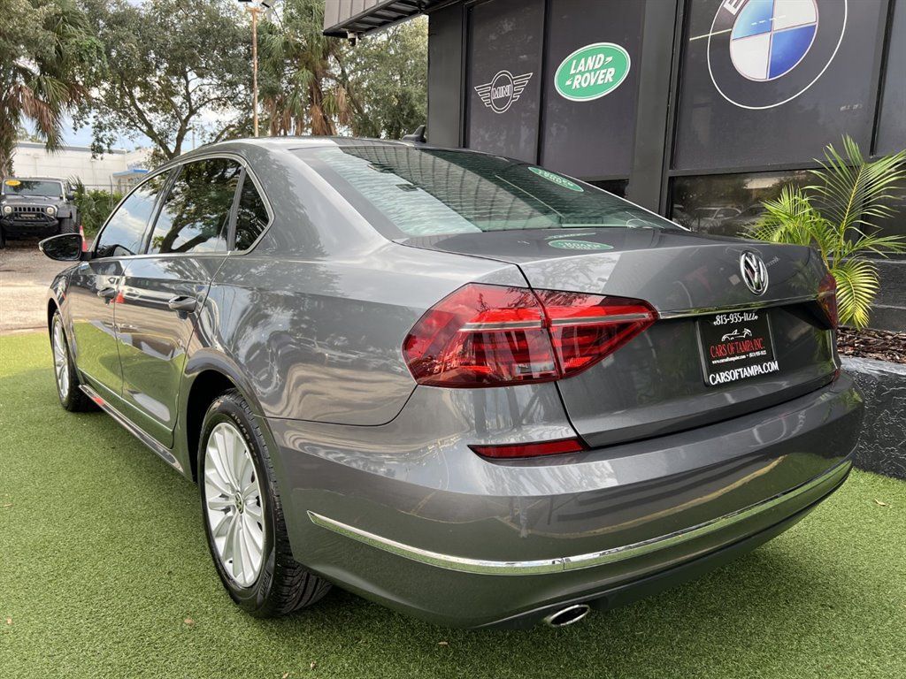 Used 2017 Volkswagen Passat 1.8T SE w/ SE Lighting Package FWD image 4