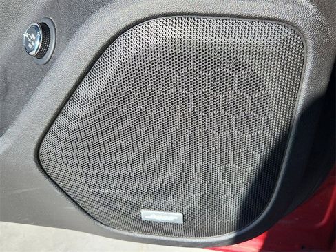 Used 2023 GMC Acadia SLE w/ Driver Convenience Package image 23