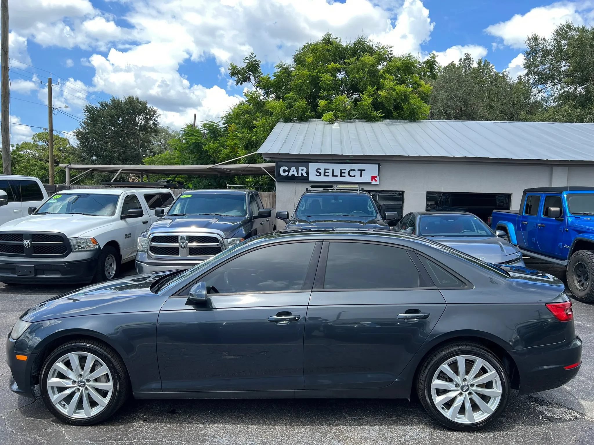 Used 2017 Audi A4 2.0T Premium w/ Convenience Package FWD image 8