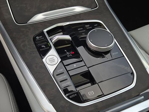 Used 2026 BMW X5 sDrive40i w/ Premium Package image 32