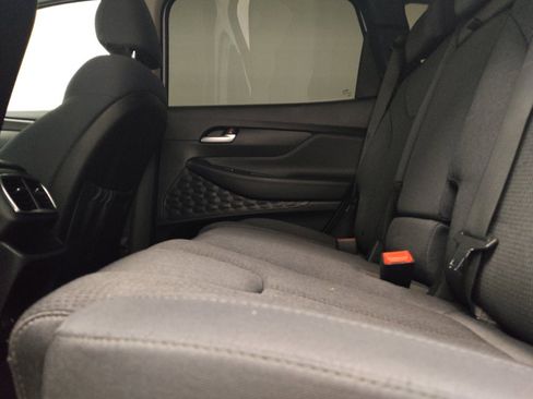 Used 2020 Hyundai Santa Fe SE FWD image 18
