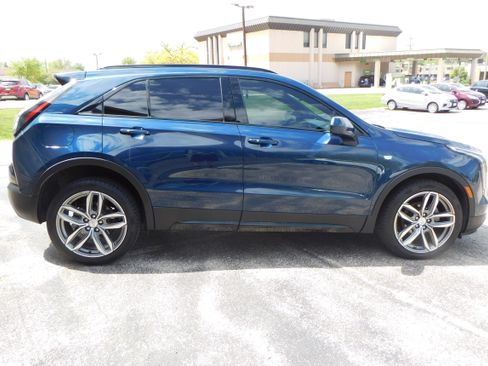 Used 2020 Cadillac XT4 Sport image 8