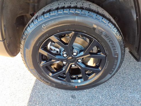 New 2026 Jeep Grand Cherokee Altitude image 12