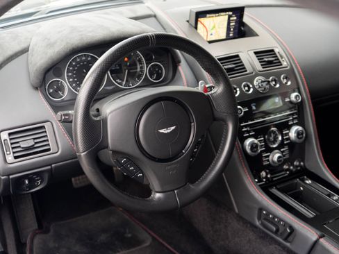 Used 2015 Aston Martin V12 Vantage S image 10