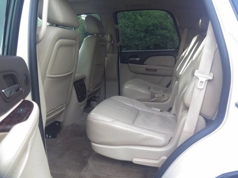 Used 2009 GMC Yukon Denali AWD/4WD image 15