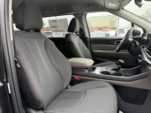New 2026 Kia Carnival LX FWD image 13