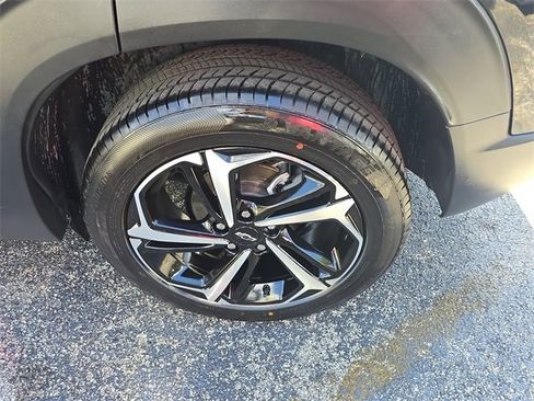 Used 2021 Chevrolet TrailBlazer RS w/ Convenience Package image 6