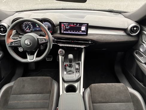 New 2025 Alfa Romeo Tonale image 2