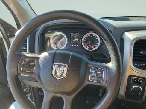 Used 2015 RAM 1500 Classic SLT image 17