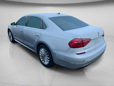 Used 2017 Volkswagen Passat 1.8T SE image 11