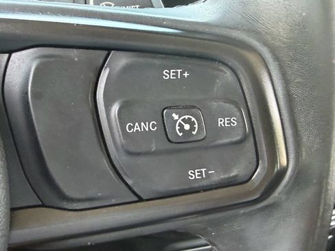 Used 2018 Jeep Wrangler Unlimited Sport S AWD/4WD image 22