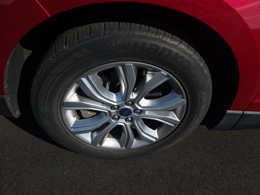 Used 2021 Ford Edge Titanium w/ Equipment Group 301A FWD image 23
