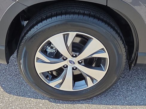 Used 2025 Subaru Ascent Premium AWD/4WD image 7