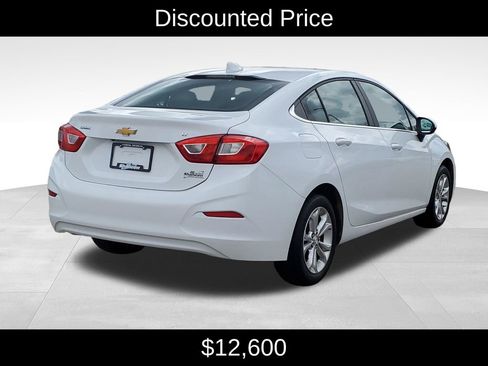 Used 2019 Chevrolet Cruze LT FWD image 3