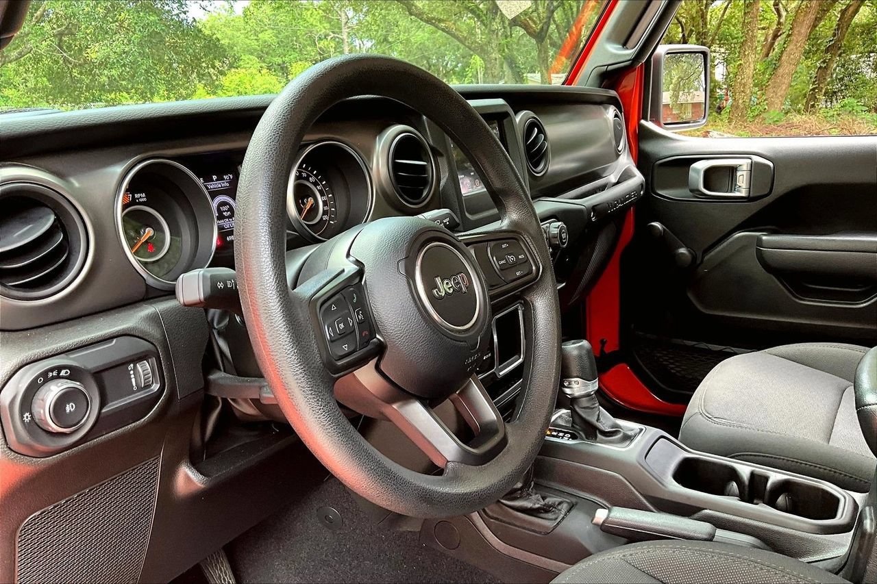 Used 2023 Jeep Wrangler Sport AWD/4WD image 13