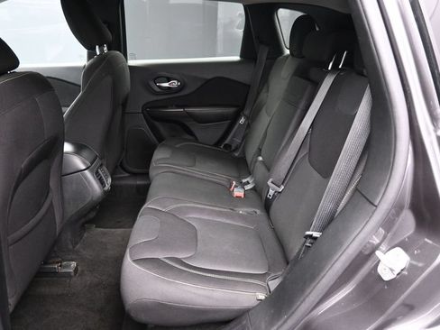 Used 2015 Jeep Cherokee Latitude AWD/4WD image 20