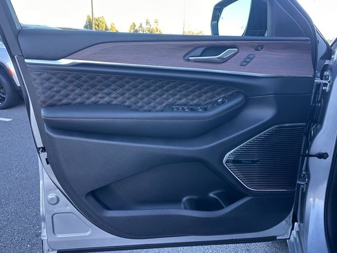 New 2025 Jeep Grand Cherokee Summit w/ Adv Protech Group IV image 30