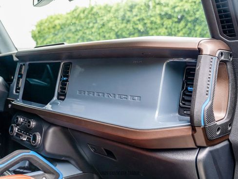 Used 2023 Ford Bronco Outer Banks image 37