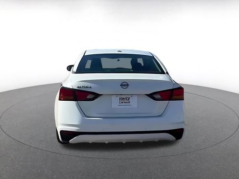 Used 2025 Nissan Altima 2.5 SV image 12