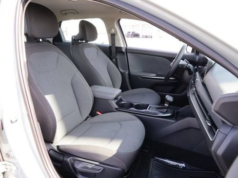 Used 2025 Kia K4 FWD image 26