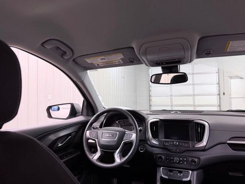 Used 2024 GMC Terrain SLE w/ Driver Convenience Package FWD image 28