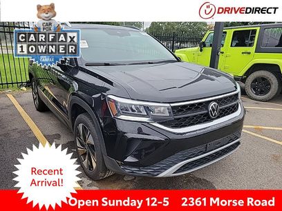 Used 2023 Volkswagen Taos SE w/ Panoramic Sunroof Package