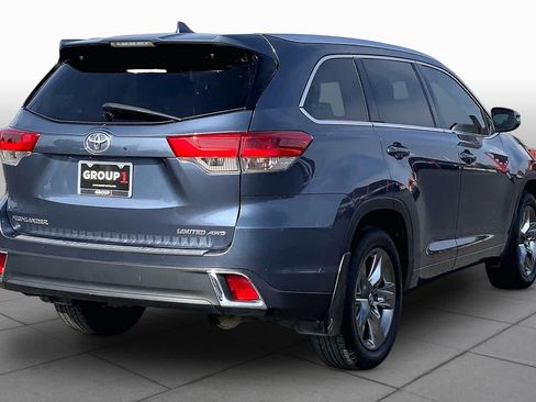Used 2018 Toyota Highlander Limited Platinum AWD/4WD image 13